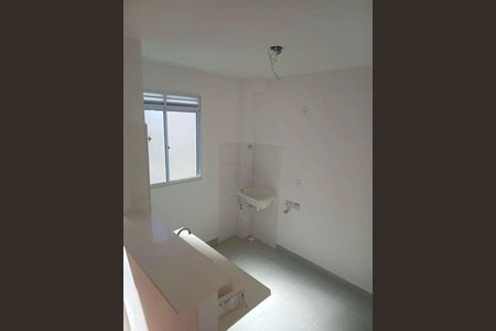 Banheiro de apartamento para alugar com 2 quartos, 55m² em Barra, Salvador