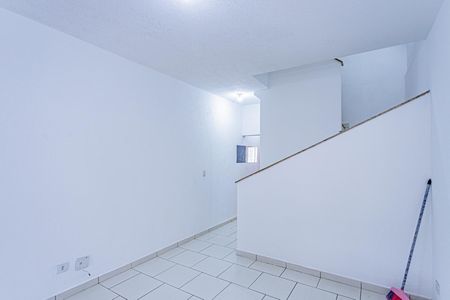 Sala de casa para alugar com 2 quartos, 100m² em Jardim Santa Monica, São Paulo