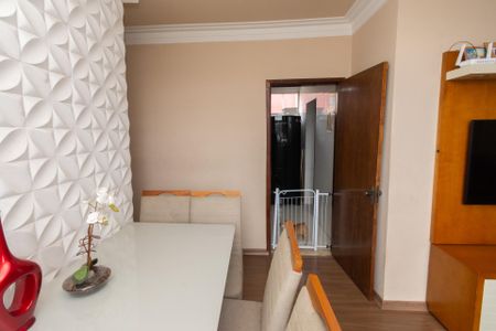 Sala de apartamento à venda com 3 quartos, 84m² em Novo Riacho, Contagem