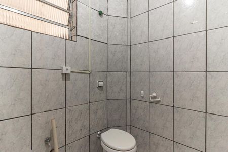 Banheiro de apartamento para alugar com 1 quarto, 59m² em República, São Paulo