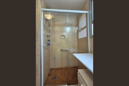 Banheiro de apartamento para alugar com 1 quarto, 52m² em Cambuí, Campinas