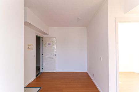 Sala de apartamento para alugar com 2 quartos, 48m² em Todos Os Santos, Rio de Janeiro