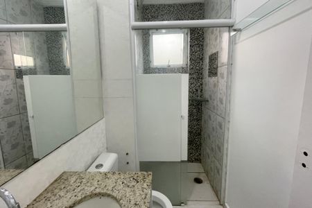Banheiro de apartamento para alugar com 2 quartos, 44m² em Loteamento City Jaragua, São Paulo
