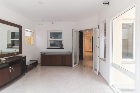 Sala de casa de condomínio para alugar com 3 quartos, 300m² em Parquelândia, Itaquaquecetuba