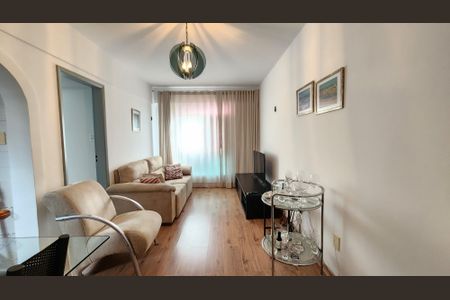 Sala de apartamento para alugar com 1 quarto, 57m² em Canela, Salvador