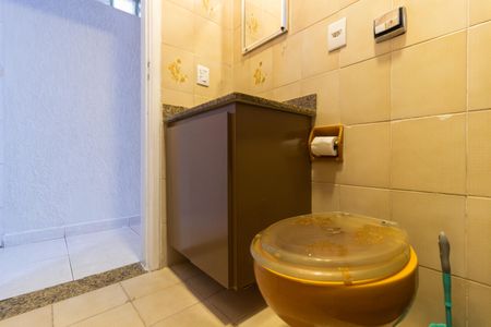 Banheiro de casa de condomínio para alugar com 1 quarto, 80m² em Vila Madalena, São Paulo