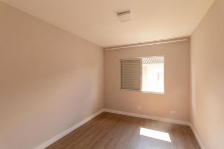 Quarto 1 de apartamento para alugar com 3 quartos, 80m² em Parolin, Curitiba