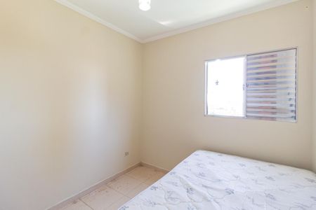 Quarto 1 de apartamento para alugar com 2 quartos, 52m² em Jardim Maria Beatriz, Carapicuíba