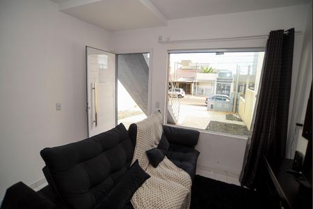 Sala de kitnet/studio para alugar com 1 quarto, 50m² em Jardim Algarve, Viamão
