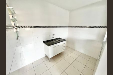 Sala/Cozinha de casa de condomínio para alugar com 1 quarto, 40m² em Parque Peruche, São Paulo
