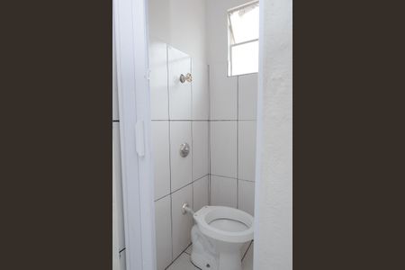 Banheiro de kitnet/studio para alugar com 1 quarto, 30m² em Santa Cruz Industrial, Contagem