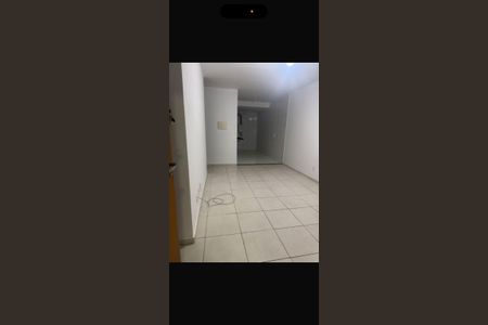 Sala de apartamento para alugar com 2 quartos, 45m² em Maria Paula, São Gonçalo