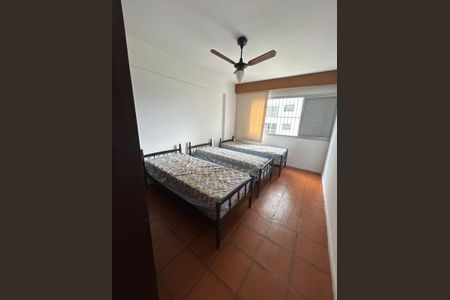 Quarto de apartamento para alugar com 3 quartos, 104m² em Vila Alzira, Guarujá