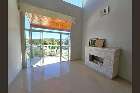 Sala de casa de condomínio para alugar com 4 quartos, 400m² em Pousada dos Bandeirantes, Carapicuíba