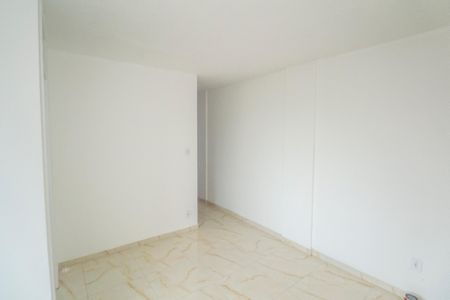 Sala de apartamento para alugar com 2 quartos, 45m² em Rocha Miranda, Rio de Janeiro