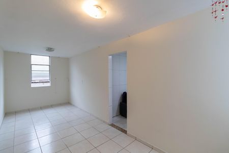 Sala de apartamento para alugar com 2 quartos, 54m² em Conjunto Residencial José Bonifácio, São Paulo