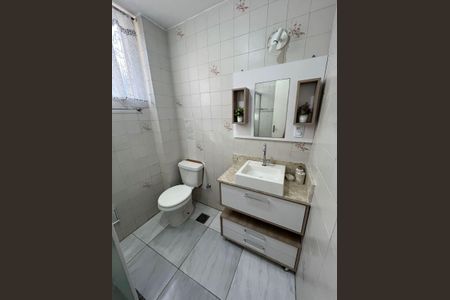 Banheiro de apartamento para alugar com 2 quartos, 70m² em Jardim Carioca, Rio de Janeiro