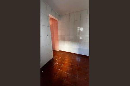 Casa para alugar com 2 quartos, 300m² em Vila Brasil, São Paulo