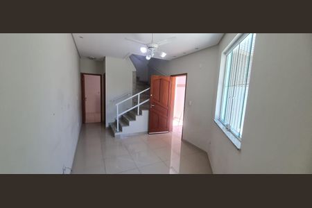 Sala de casa para alugar com 2 quartos, 67m² em Vila Belmiro, Santos