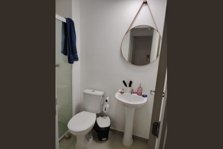 Banheiro de apartamento para alugar com 2 quartos, 66m² em Vila Cruz das Almas, São Paulo