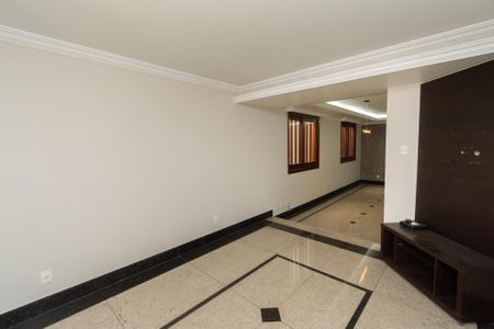 Sala de TV de casa à venda com 3 quartos, 200m² em Conjunto Agua Branca, Contagem