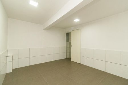 Quarto de casa para alugar com 1 quarto, 40m² em Parque Casa de Pedra, São Paulo