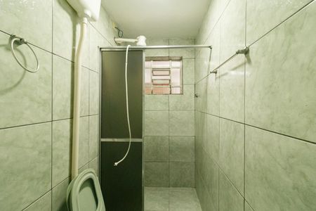 Banheiro de casa para alugar com 1 quarto, 40m² em Parque Casa de Pedra, São Paulo