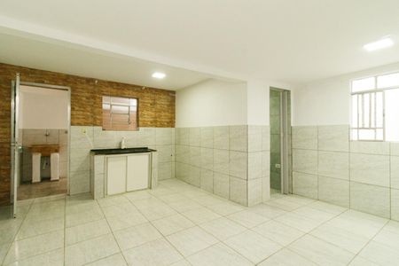 Sala e Cozinha de casa para alugar com 1 quarto, 40m² em Parque Casa de Pedra, São Paulo
