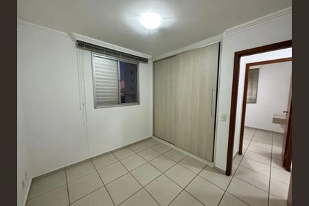Quarto de apartamento para alugar com 3 quartos, 82m² em Castelo, Belo Horizonte