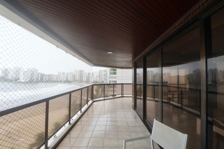 Varanda de apartamento para alugar com 4 quartos, 200m² em Vila Luis Antonio, Guarujá