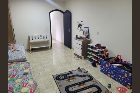 Quarto de casa à venda com 2 quartos, 225m² em Jardim Guarará, Santo André