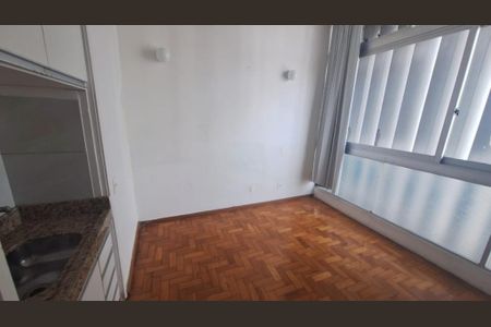 Loft - sala, cozinha e quarto de kitnet/studio à venda com 1 quarto, 26m² em Funcionários, Belo Horizonte