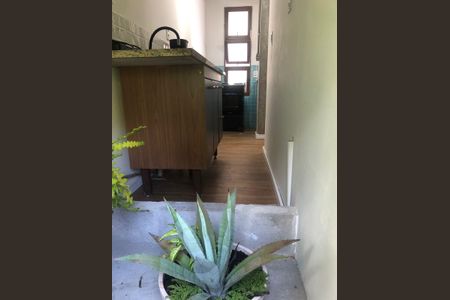 Cozinha de casa de condomínio para alugar com 3 quartos, 100m² em São Francisco, Niterói