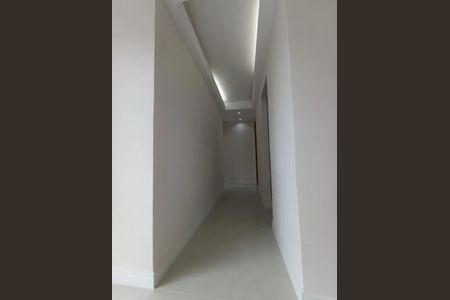 Corredor de apartamento para alugar com 3 quartos, 70m² em Granja Viana II, Cotia