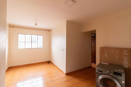 Sala de apartamento para alugar com 2 quartos, 50m² em Jardim das Esmeraldas, São Paulo
