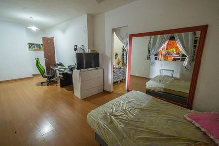 quarto 1 / closet e suite de casa para alugar com 5 quartos, 470m² em Trevo, Belo Horizonte