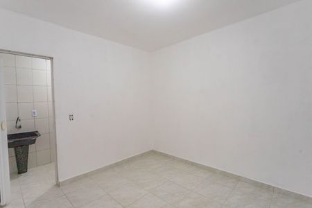 Quarto de casa para alugar com 1 quarto, 50m² em Vila Nogueira, Diadema