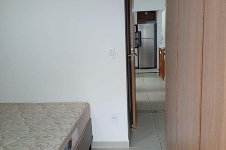 Quarto de apartamento para alugar com 2 quartos, 63m² em Vila Tupi, Praia Grande