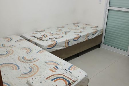Quarto de apartamento para alugar com 2 quartos, 63m² em Vila Tupi, Praia Grande