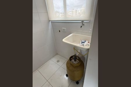 Lavanderia de apartamento para alugar com 2 quartos, 61m² em Santa Mônica, Uberlândia