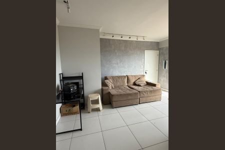 Sala de apartamento para alugar com 2 quartos, 61m² em Santa Mônica, Uberlândia