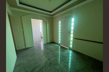 Casa para alugar com 6 quartos, 208m² em Planalto, Belo Horizonte