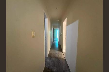 Casa para alugar com 6 quartos, 208m² em Planalto, Belo Horizonte