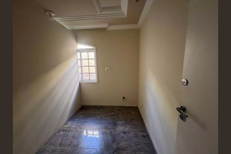 Casa para alugar com 6 quartos, 208m² em Planalto, Belo Horizonte