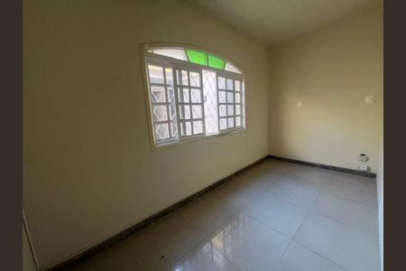 Casa para alugar com 6 quartos, 208m² em Planalto, Belo Horizonte