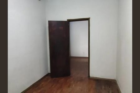 Quarto de casa para alugar com 2 quartos, 60m² em Santa Terezinha, Belo Horizonte