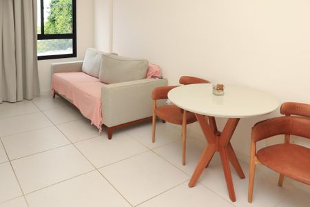 Sala de apartamento para alugar com 1 quarto, 30m² em Imbuí, Salvador