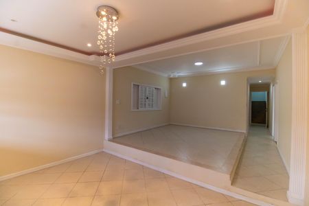 Sala de casa para alugar com 4 quartos, 198m² em Maravista, Niterói