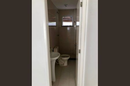 Banheiro de casa para alugar com 2 quartos, 70m² em Guaratiba, Rio de Janeiro