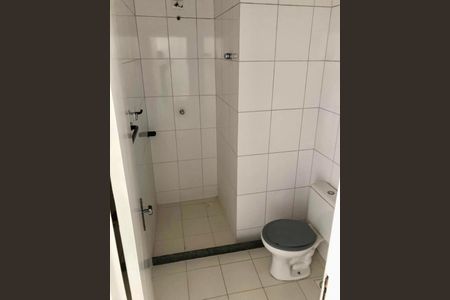 Banheiro de casa para alugar com 2 quartos, 70m² em Guaratiba, Rio de Janeiro